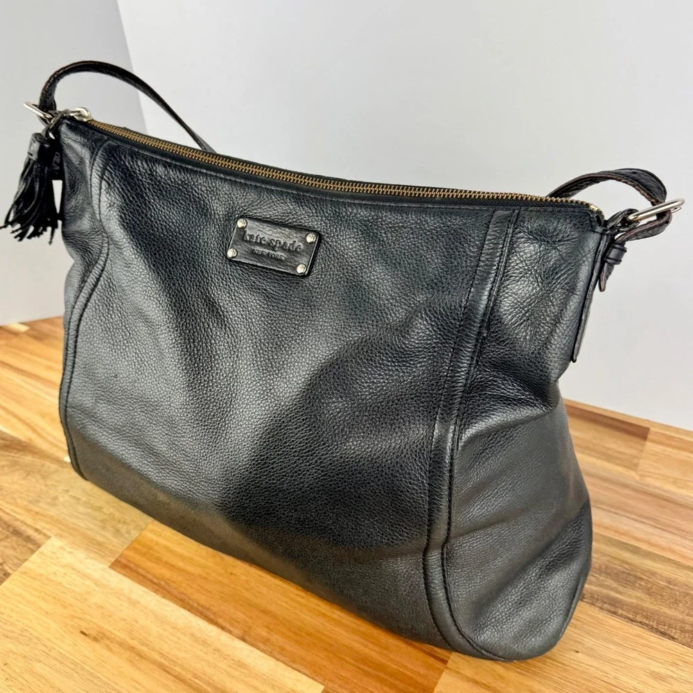 Kate Spade New York Black Leather Shoulder Bag‎ Tassel Detail Designer
